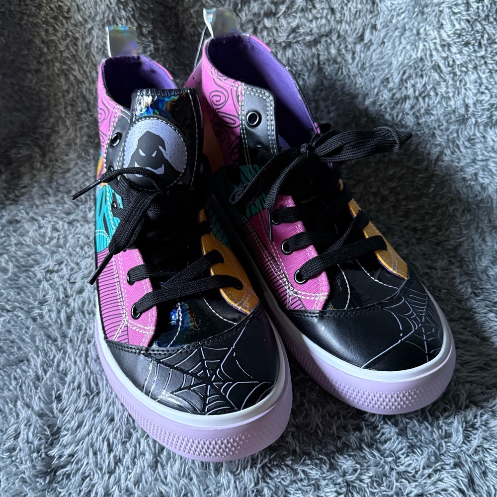 Disney Shoes Women’s‎ Size 8 Nightmare Before Christmas  High-Top Sneakers New